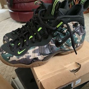 Nike Air Foamposite (Army Camo) Men’s size 10.5